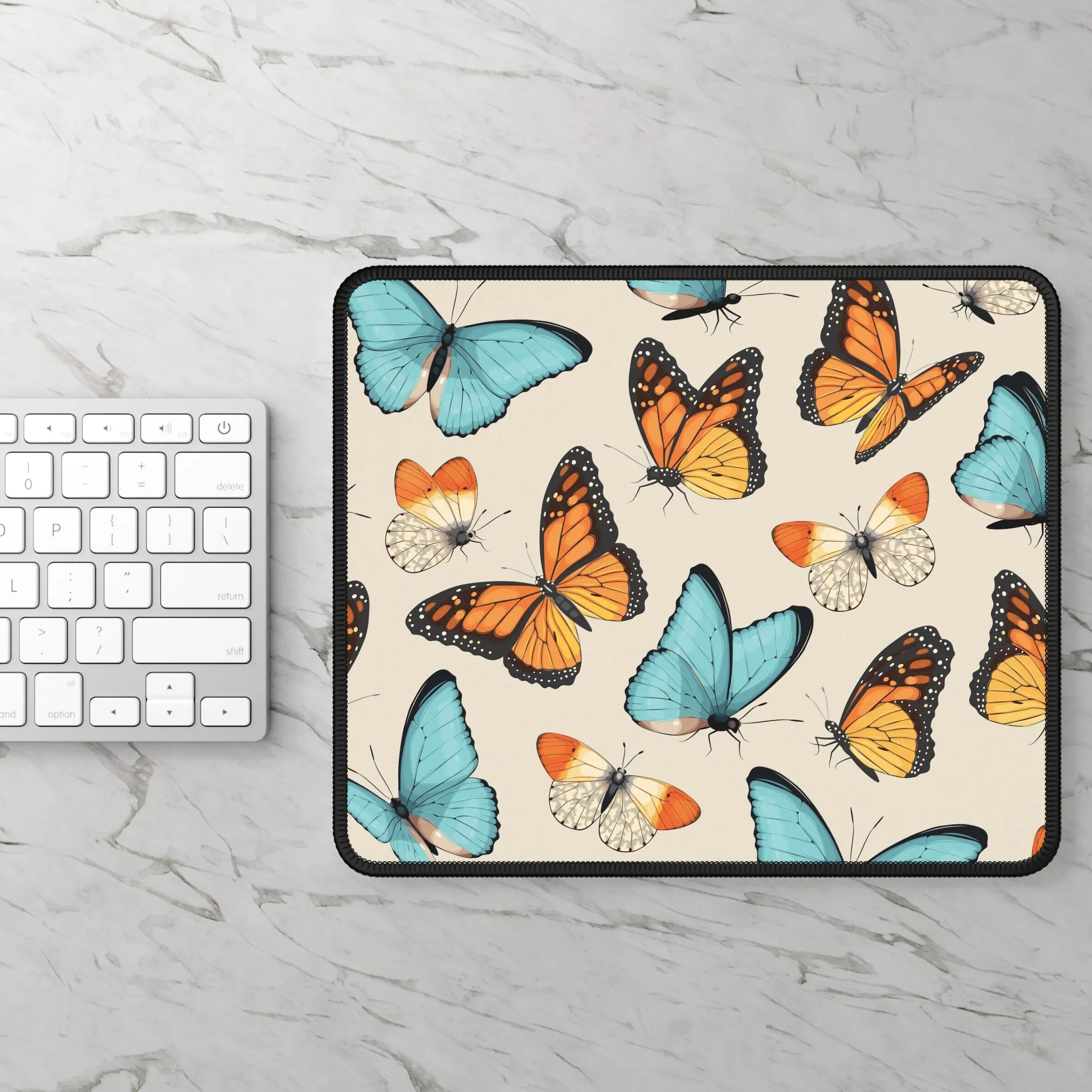 Butterfly Bliss Gaming Mouse Pad - Vibrant Decor for Gamers